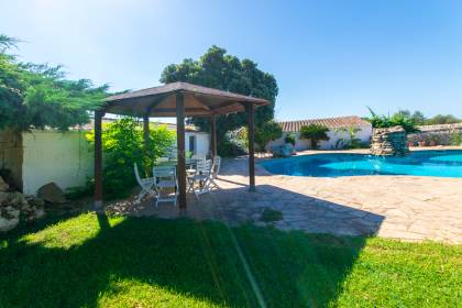 Auténtica casa de campo menorquina con piscina y mucho encanto en Ferreries