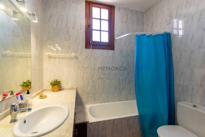 Apartment with two terraces and sea views in Playas de Fornells