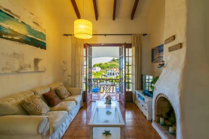 Apartment with two terraces and sea views in Playas de Fornells