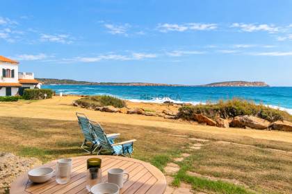 1 bedroom front line apartment in Playas de Fornells