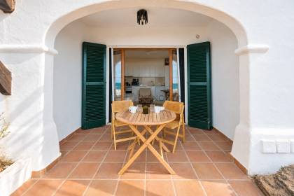 1 bedroom front line apartment in Playas de Fornells
