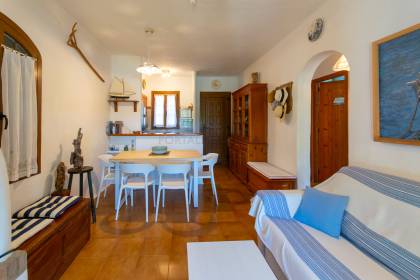 2-bedroom ground floor apartment for sale in Playas de Fornells