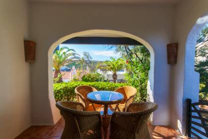 2-bedroom ground floor apartment for sale in Playas de Fornells