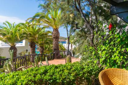 2-bedroom ground floor apartment for sale in Playas de Fornells