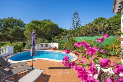 Cosy villa with great views of the golf course in Son Parc