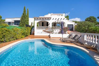 Cosy villa with great views of the golf course in Son Parc
