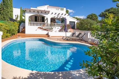 Cosy villa with great views of the golf course in Son Parc