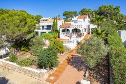 Cosy villa with great views of the golf course in Son Parc