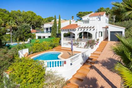 Cosy villa with great views of the golf course in Son Parc