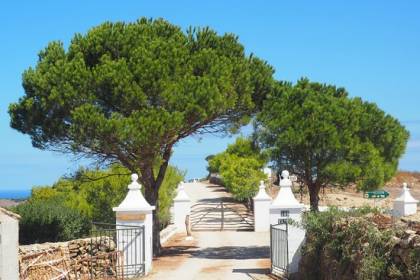 Menorca: Restaurant Passió Mediterrània, Es Tast De Na Silvia, Son Vives and stately home.