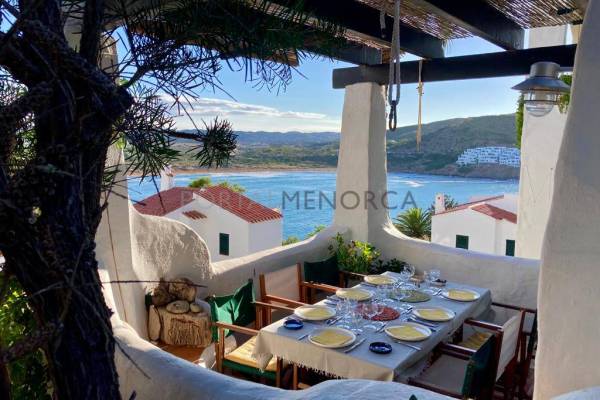 Descubre las ventajas de elegir Menorca como destino para adquirir una propiedad