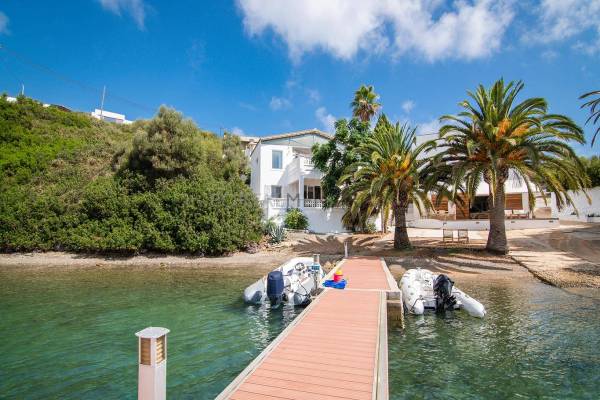 Menorca: Un Destino Inmejorable para Inversión en Propiedades