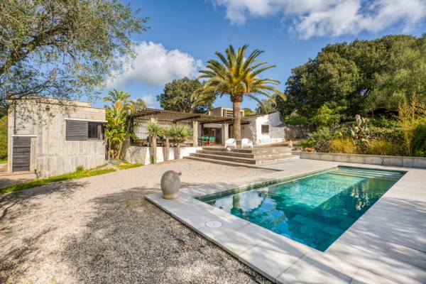 What type of property to buy if you want to rent it out during summer in Menorca