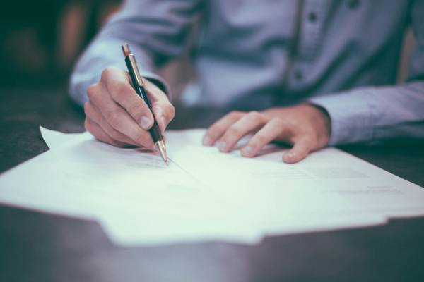 The land registry extract in Menorca: what it is and why to check it before buying