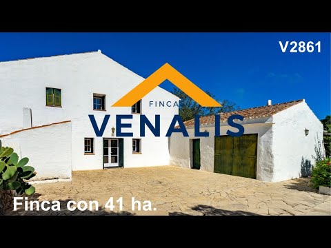 Country farmhouse in a privileged location in Menorca